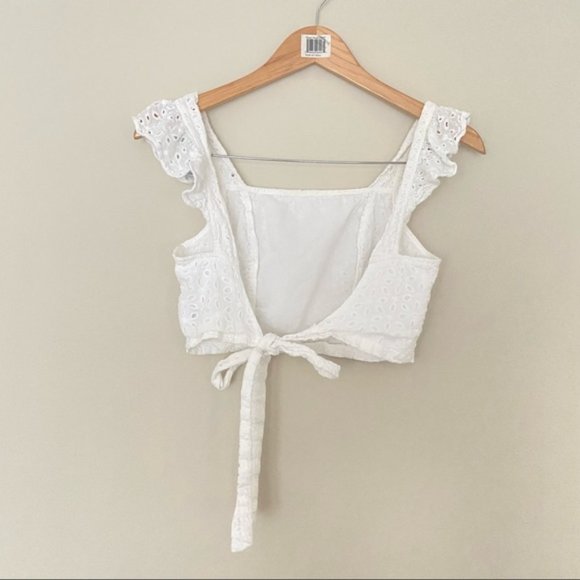 SHEIN White Eyelet Flutter Sleeve Tie Back Crop Top - Picture 6 of 8